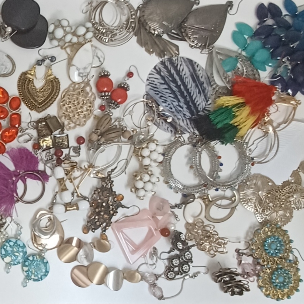 Earrings-100 Pairs - Picture 2 of 4